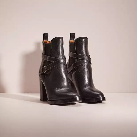Coach Jackson Black Leather Heeled Boots Size 9.5 - Picture 1 of 8